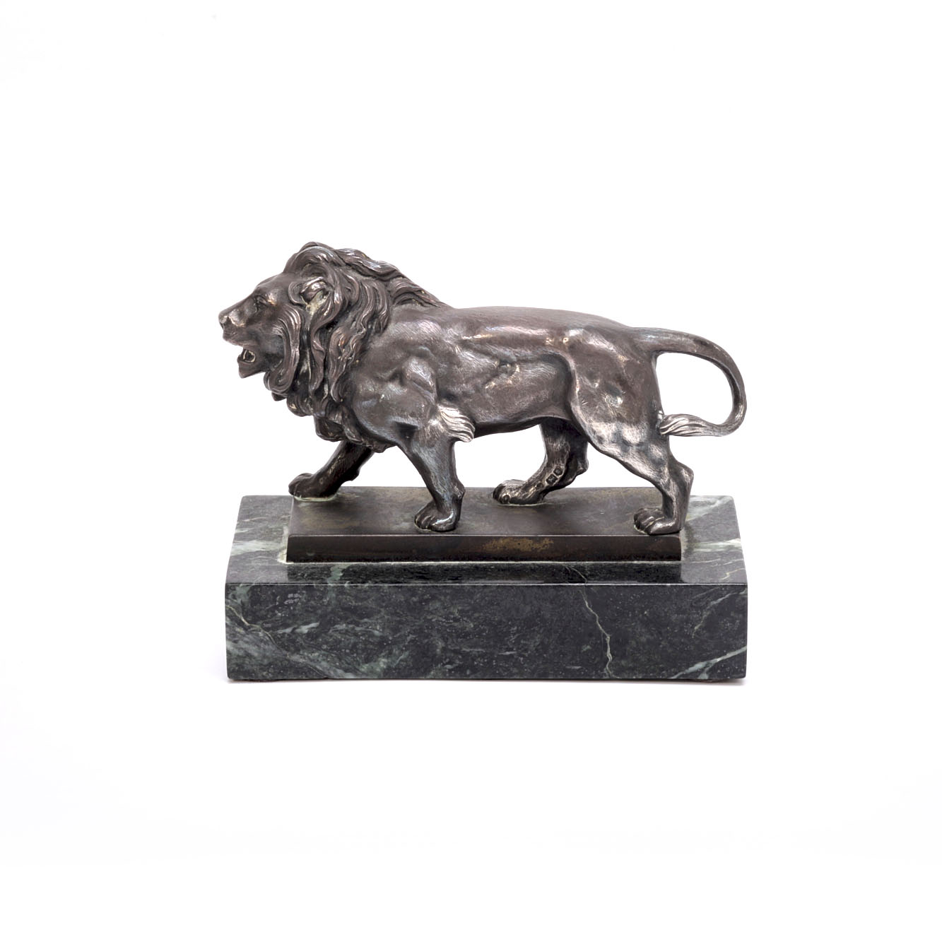 sterling_silver_lion_sculpture_0000_Capture One Catalog0197.jpg